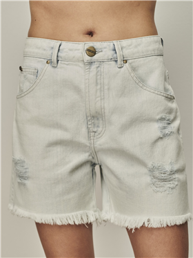 Bermuda Feminina Jeans- Cintura Mdia, Quadril e Perna Confortveis