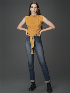 Calça Feminina Jeans - Cintura Alta - Perna Reta